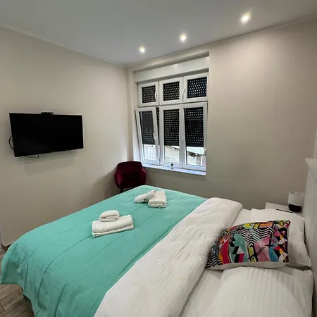 Stefy Lux * 贝尔格莱德